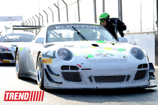 Bakıda GT3 dünya avtomobil yarışının final mərhələsinə start verilib (FOTO)