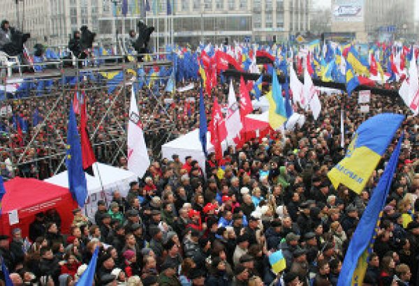 Revolution gains momentum in Ukraine