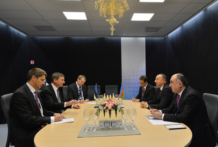 Azerbaijani President Ilham Aliyev meets Estonian PM in Vilnius