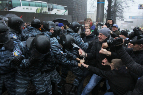 Ukrayna DİN: Kiyevdə qarşıdurmalardan sonra 75 hüquq-mühafizə orqanı əməkdaşı xəstəxanaya yerləşdirilib