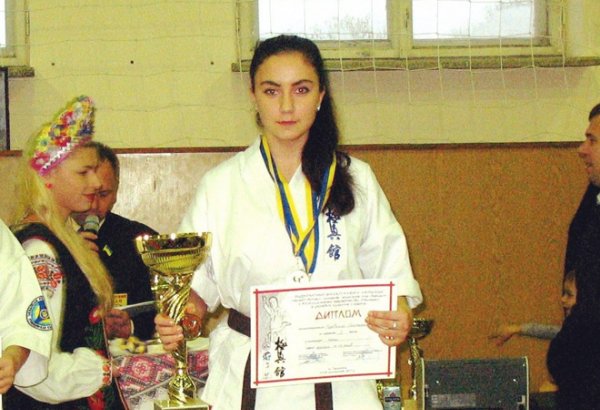 Азербайджанская спортсменка заняла два первых места на турнире по каратэ в Украине (фото)