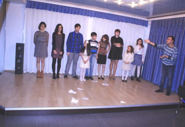 В Баку в театральной студии РИКЦ прошел открытий урок "Монолог"