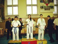 Азербайджанская спортсменка заняла два первых места на турнире по каратэ в Украине (фото)