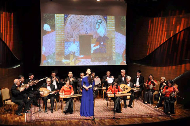 Победительница конкурса мугама Бейимханым Велиева выступит с первым соло-концертом в Баку (фото)