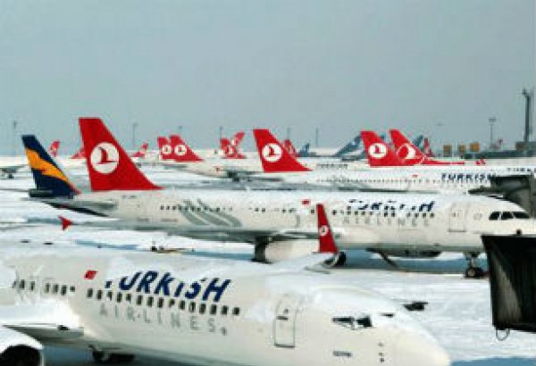 Непогода повлияла на работу одного из аэропортов Стамбула