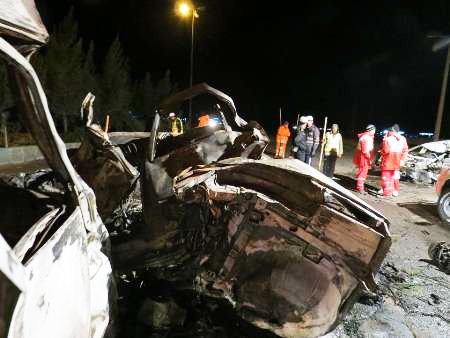 Some 14 people burned alive in four car crash in Iran (PHOTOS)