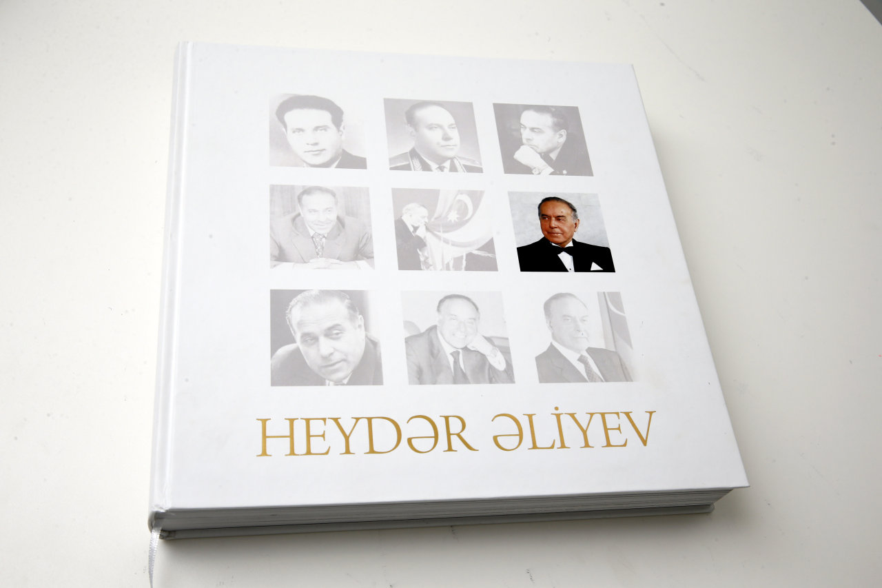 В Центре Гейдара Алиева состоялась презентация фотоальбома, посвященного общенациональному лидеру Гейдару Алиеву (ФОТО)