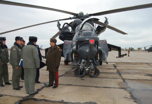 Министр обороны Азербайджана посетил гарнизон ВВС (ФОТО)