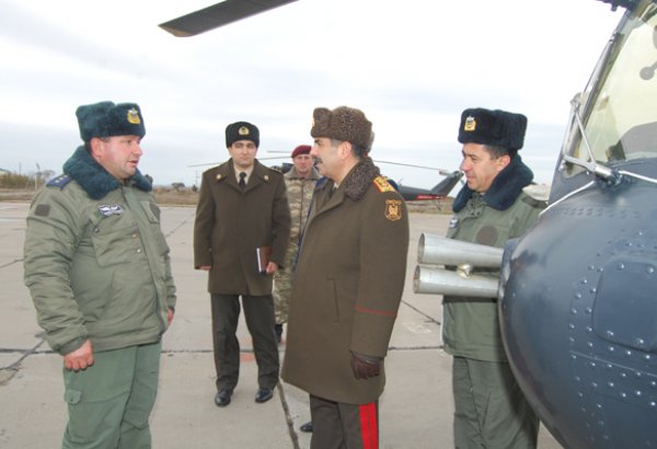 Министр обороны продолжает знакомиться с частями ВВС Азербайджана