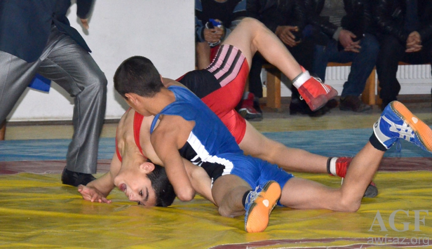 В Азербайджане проводятся спортивные соревнования среди школьников