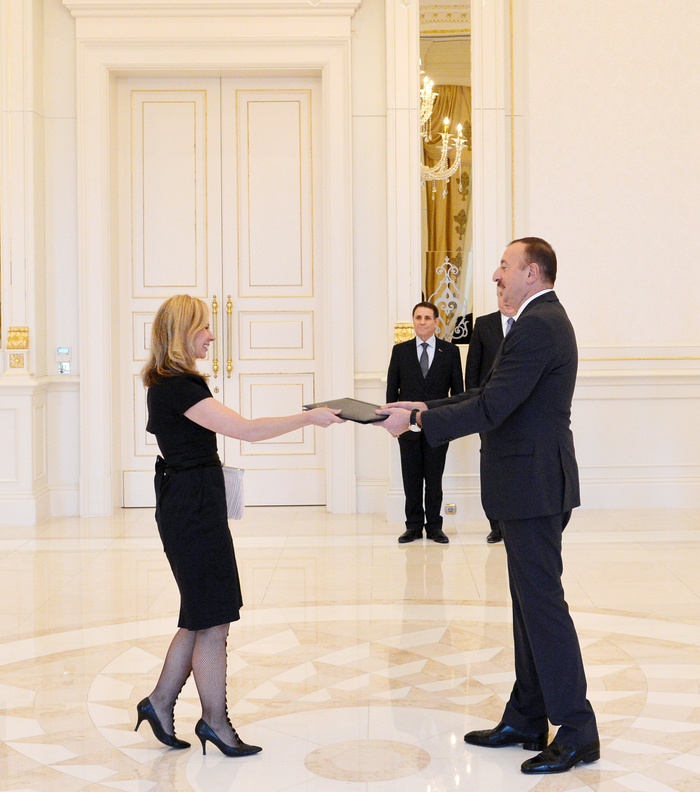 Azerbaijani President Ilham Aliyev receives credentials of head of EU Delegation to Azerbaijan Malena Mard (PHOTO)