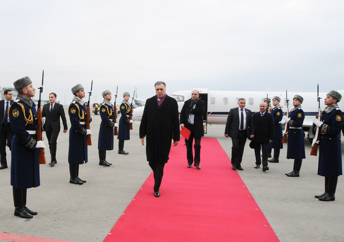President of Montenegro arrives in Azerbaijan