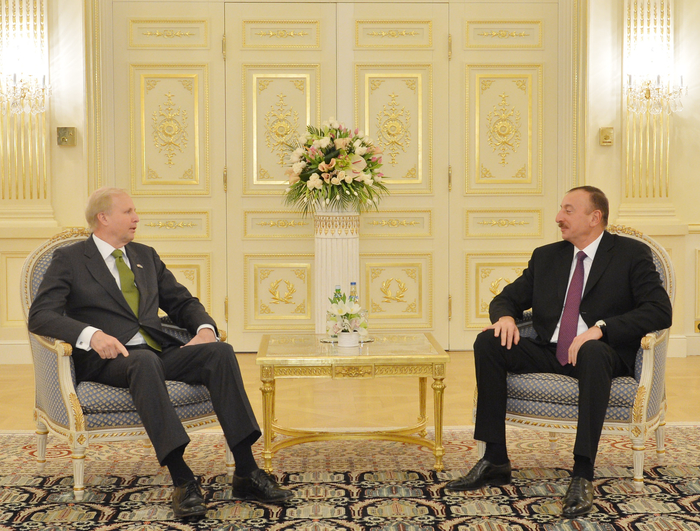 Президент Азербайджана принял исполнительного директора bp