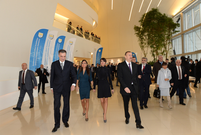 Президент Ильхам Алиев: Проект "Шах Дениз-2" обеспечит долгосрочное успешное экономическое развитие Азербайджана  (ФОТО)
