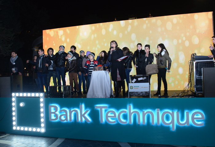 В Баку состоялась церемония закрытия новогодней благотворительной ярмарки «Холодные руки, теплое сердце» (ФОТО)