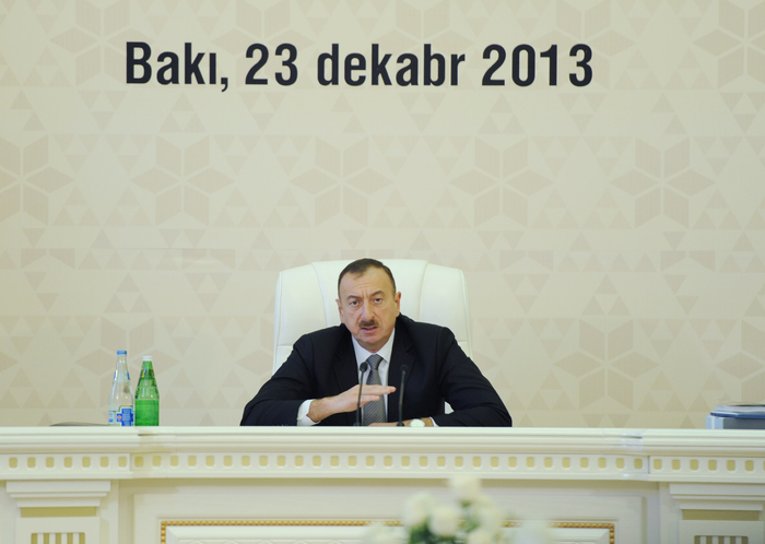 President Ilham Aliyev presides over conference on outcomes of state program on socio-economic development of Baku and surrounding small districts (PHOTO)