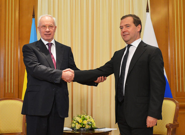Россия и Украина намерены восстановить торгово-экономические отношения - главы кабминов