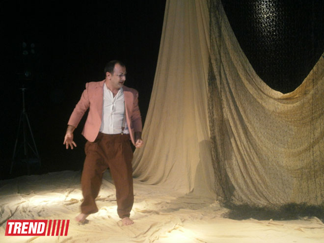 Зрелищная, понятная, интересная, философская - "Брестская газета" о постановке азербайджанского театра (ФОТО)