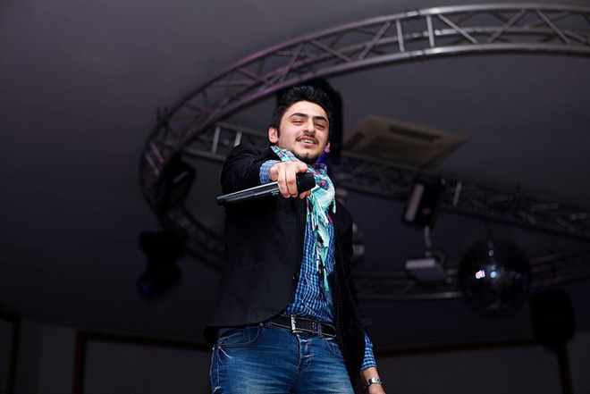 ТОП-20 самых стильных азербайджанских телеведущих-мужчин 2013 года (ФОТО)