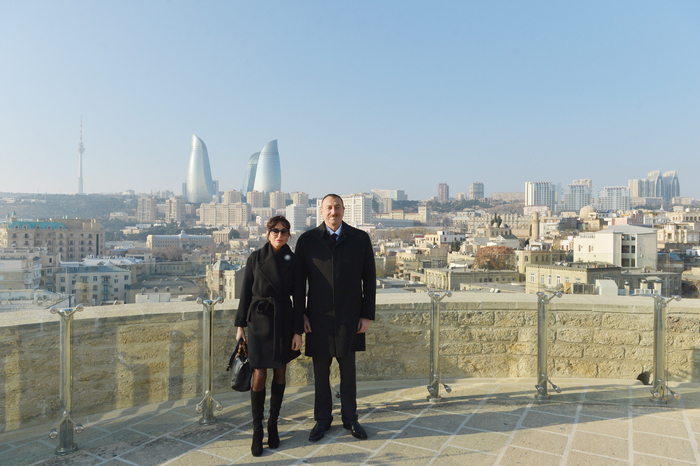 Президент Ильхам Алиев и его супруга ознакомились с работами по консервации, проводимыми в Девичьей башне (ФОТО)