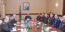 Обсуждено военно-техническое сотрудничество между Азербайджаном и Турцией