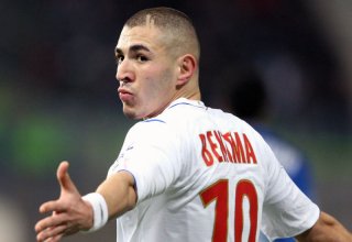 Футболист "Реала" Карим Бензема исключен из состава сборной Франции