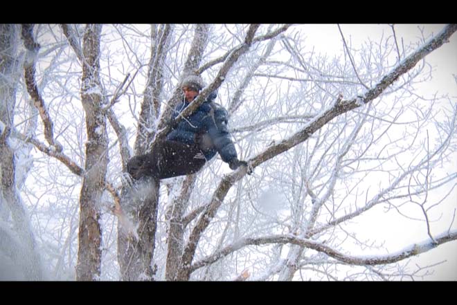 Участники экстремального реалити-шоу "Sinaq" стали питаться замороженной травой (ФОТО)