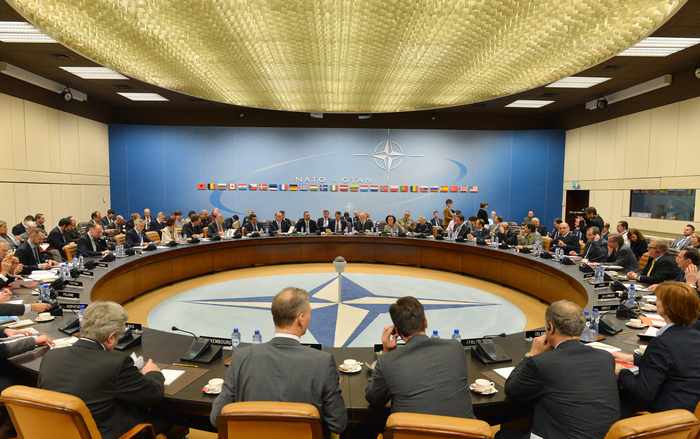 Prezident İlham Əliyev NATO-nun Şimali Atlantika Şurasında üzv dövlətlərin NATO yanında daimi nümayəndələri ilə görüşüb (FOTO)