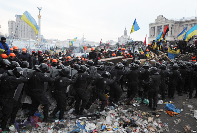 Two feared dead as police clash with protesters in Ukraine