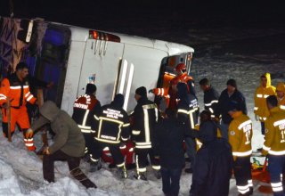 Passenger bus overturns in Turkey, injuries reported