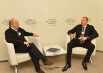 Azerbaijani President meets French FM in Davos