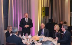 Президент Ильхам Алиев: Азербайджан обладает стремительно развивающейся экономикой (ФОТО)