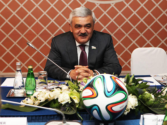 Yozef Blatter Azərbaycanda futbolun inkişafına inanır (FOTO) - Gallery Image