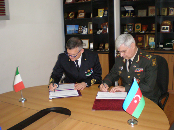 Azerbaijan, Italy sign military cooperation plan (PHOTO)