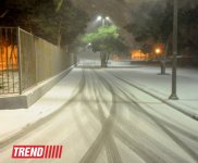 В Баку пошел сильный снег (ФОТО)