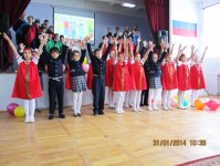 Бакинские школьники представили спектакль, посвященный дружбе Азербайджана и России (фото)