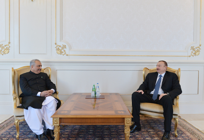 Azerbaijani president receives credentials of incoming Pakistani ambassador (PHOTO)