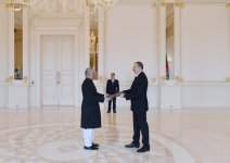 Президент Азербайджана принял верительные грамоты нового посла Пакистана (ФОТО)