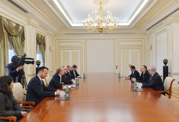 Президент Азербайджана принял делегацию во главе с министром иностранных дел Нидерландов