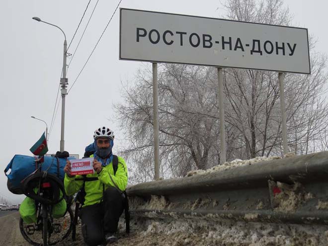Велосипедист Рамиль Зиядов при -30 достиг Ростова и направляется в Украину (ФОТО)