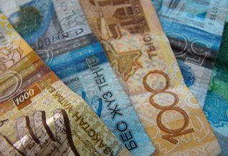 Казахстанский тенге подешевел по отношению к доллару США