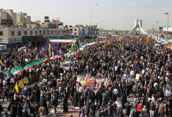 В Иране проходят торжественные митинги по случаю годовщины Исламской революции