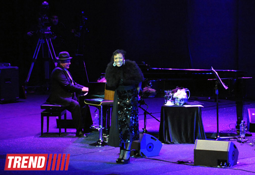 Azerbaijani First Lady attends concert of famous jazz singer Dee Dee Bridgewater (PHOTO)