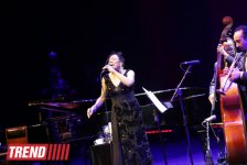 Первая леди Азербайджана присутствовала на концерте известной джазовой исполнительницы Ди Ди Бриджуотер (ФОТО)