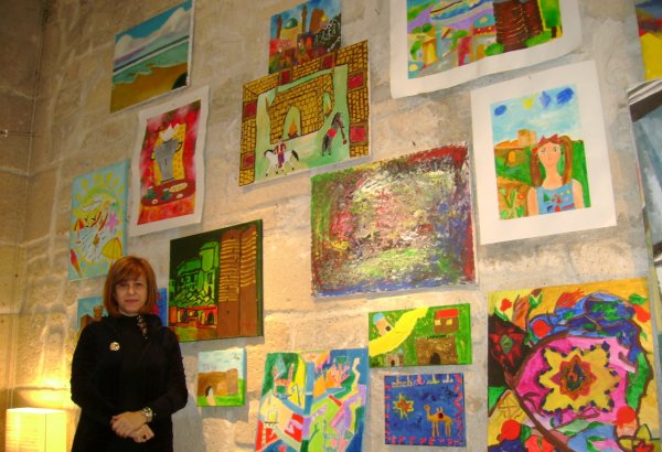 Выставка "Мой Азербайджан" в Париже: экспозиция работ юных художников (ФОТО)