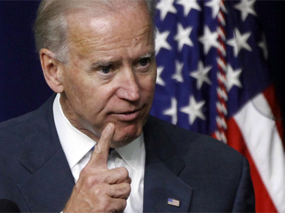Biden calls three Iraqi leaders to urge unity against ISIL insurgents