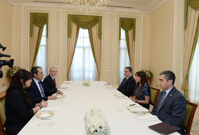 Первая леди Азербайджана встретилась с премьером Болгарии (ФОТО)