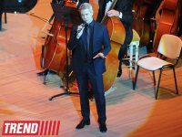 Heydər Əliyev Mərkəzində dünya şöhrətli müğənni Alessandro Safinanın konserti olub (FOTO)