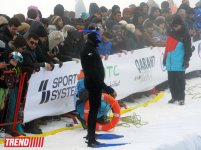 В Азербайджане впервые в мире прошло костюмированное шоу на летающих коврах (ФОТО)