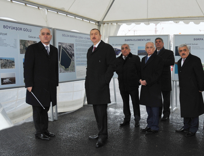 Президент Ильхам Алиев ознакомился с ходом работ по строительству и благоустройству на территории Беюк-Шор  (ФОТО)